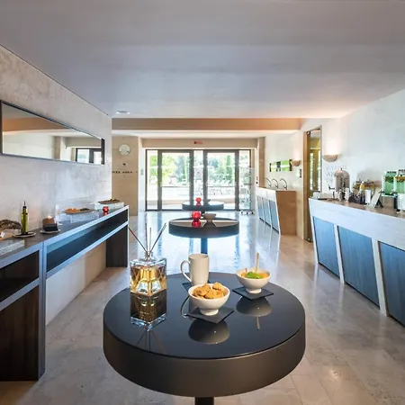 A.Roma Lifestyle Hotel-2